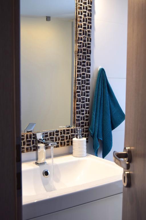 Mackenzie Beach Zen-Apartment Larnaca Bagian luar foto
