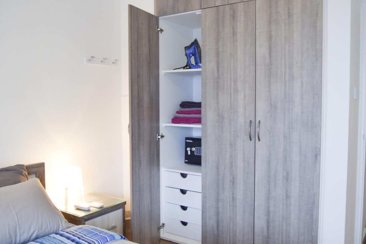 Mackenzie Beach Zen-Apartment Larnaca Bagian luar foto